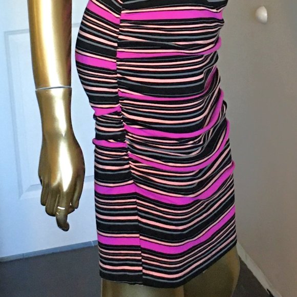 LIZ LANGE) MATERNITY 3/4 Sleeve Stretch Dress - Picture 6 of 9